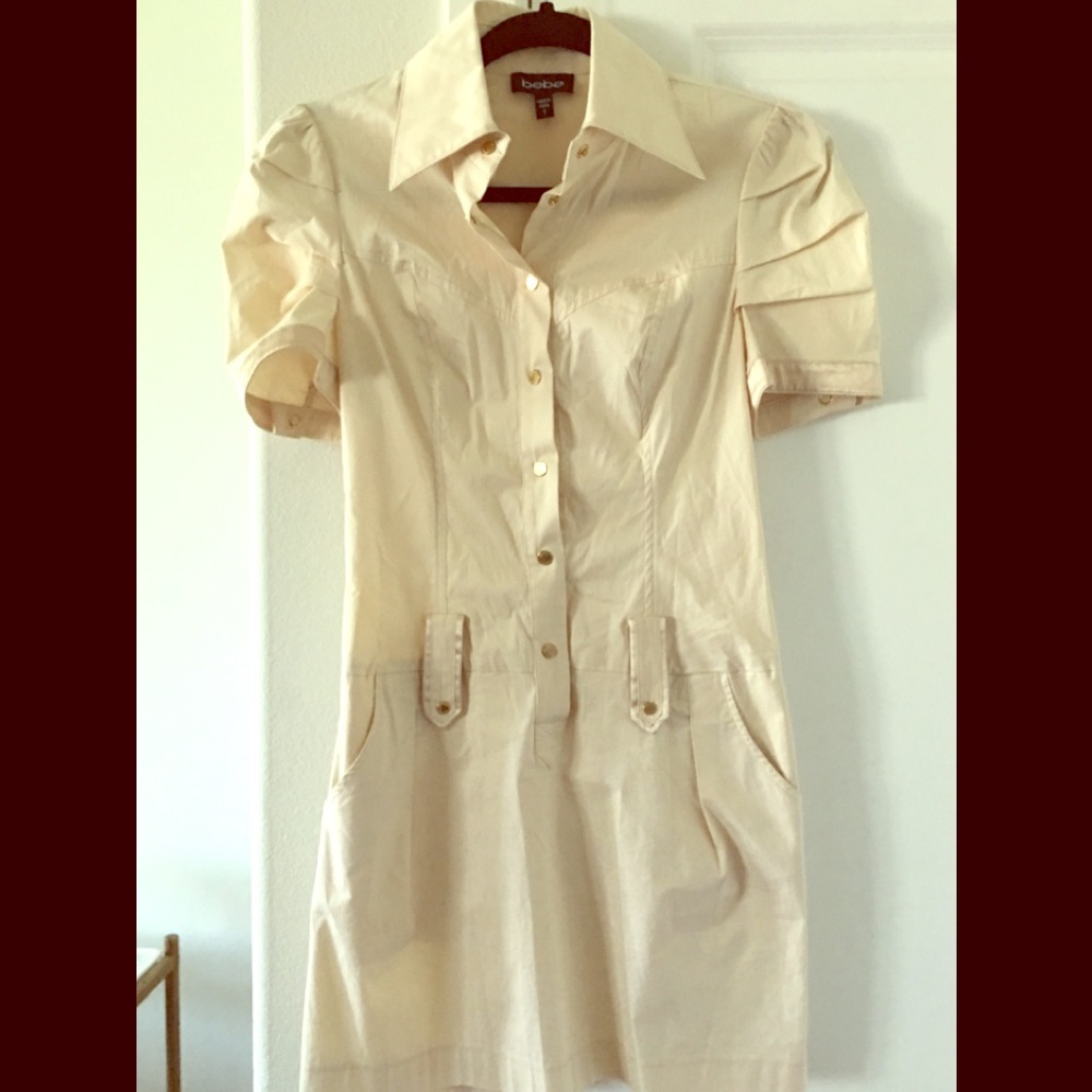 Bebe small cream shirtdress